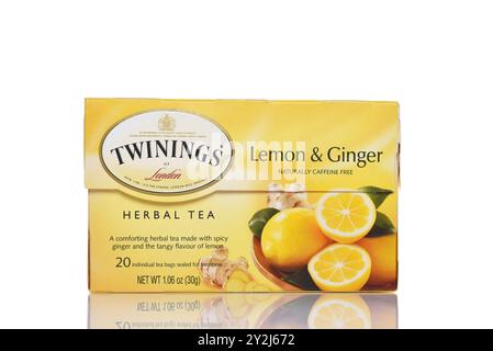 IRVINE, KALIFORNIEN - 6. SEPTEMBER 2024: Eine Schachtel Twinings Lemon and Ginger Kräutertee. Stockfoto