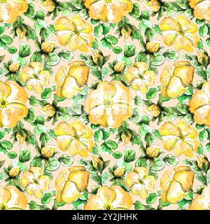 Nahtloses Aquarellmuster mit handgezeichneten gelben Wildrosenblüten für Ihren Druck und Ihr Textildesign. Butter gelbe Blüten und Knospen, grüne Hagebutte Stockfoto