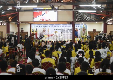 **NO LIBRI** Osttimor, Dili, 2024/9/11. Papst Franziskus nimmt an einem Treffen mit Jugendlichen im Centro de Convenções in Dili, Osttimorr Teil Foto von VATIKANISCHEN MEDIEN /Katholisches Pressefoto Stockfoto