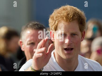 Prince Harry, der an einem Fünferspiel mit neuseeländischen U20-Spielern und Studenten teilnimmt, The Cloud, Auckland, Neuseeland, Samstag, Mai 2015. Stockfoto