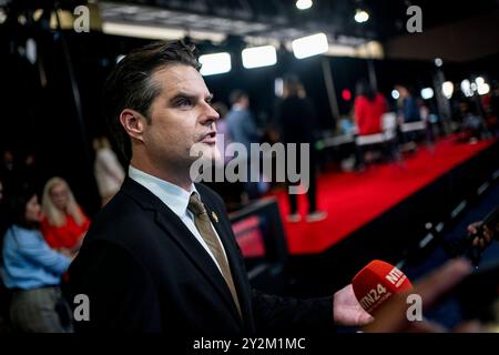 Philadelphia, Usa. September 2024. Reporter Matt Gaetz, R-WI, spricht mit Reportern im Spin Room nach der Präsidentschaftsdebatte zwischen dem demokratischen Präsidentschaftskandidaten Kamala Harris und dem republikanischen Präsidentschaftskandidaten Donald Trump im Pennsylvania Convention Center in Philadelphia, Pennsylvania am Dienstag, den 10. September 2024. Trump und Harris werden sich weniger als zwei Monate vor dem Wahltag zu ihrer ersten und möglicherweise einzigen Debatte in einem Schlachtfeld treffen. Foto: Bonnie Cash/UPI Credit: UPI/Alamy Live News Stockfoto