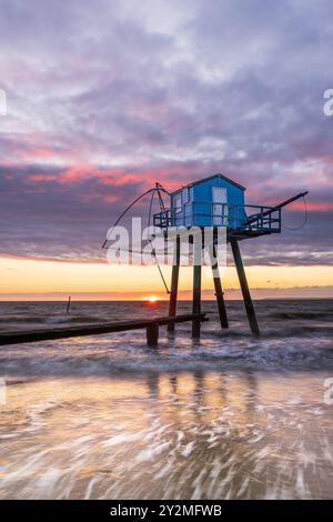 Pêcherie au Coucher de soleil, Frankreich, Loire Atlantique, été Stockfoto