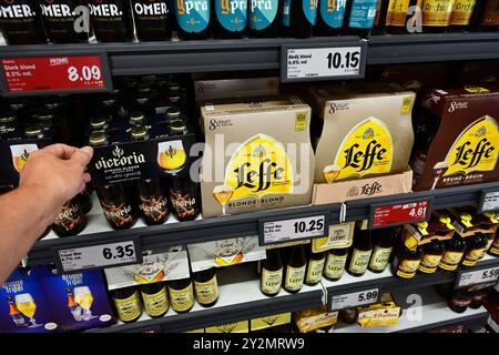 Belgisches Bier in einem Supermarkt Stockfoto