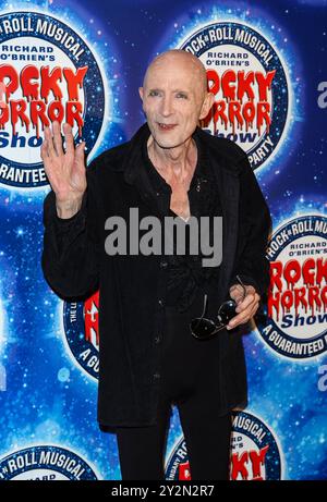 London, Großbritannien. September 2024. Richard O'Brien nimmt an der Gala-Nacht der „Rocky Horror Show“ von Richard O'Brien im Dominion Theatre in London Teil. Quelle: SOPA Images Limited/Alamy Live News Stockfoto