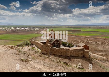 Khor Virap, Armenien - 13. April 2023: Panoramablick auf das Kloster Khor Virap in Armenien Stockfoto