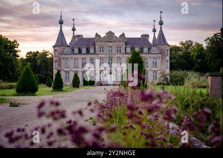 Mittelalterliches belgisches Schloss Kasteel de Poeke Stockfoto