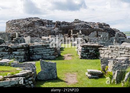 Der Broch of Gurness aus der Eisenzeit auf dem Orkney Festland neben dem Eynhallow Sound. Stockfoto