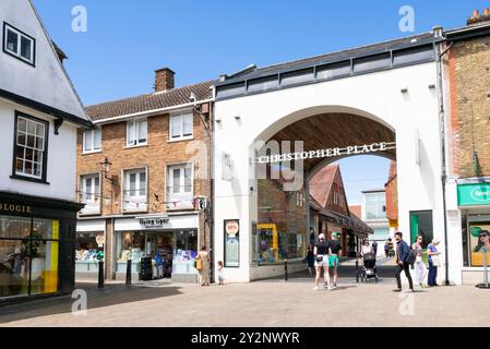 St. Albans Hertfordshire St. Albans Stadtzentrum Geschäfte und Einkaufsmöglichkeiten im Stadtzentrum von St. Albans St. Albans Hertfordshire England Großbritannien GB Europa Stockfoto