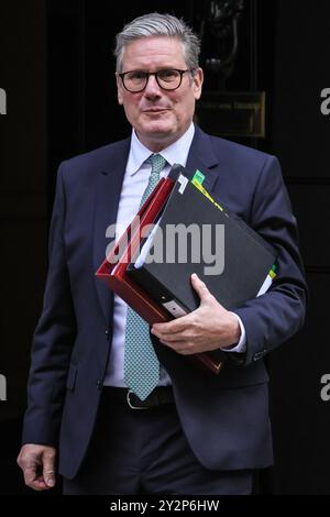 London, Großbritannien. September 2024. Premierminister Sir Keir Starmer verlässt die Downing Street 10 für Fragen des Premierministers im Parlament. Quelle: Imageplotter/Alamy Live News Stockfoto