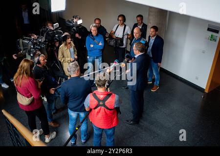 CDU FRAKTIONSSITZUNG im THÜRINGER LANDTAG 11/09/2024 - Erfurt: Presseerklärung des Fraktionsvorsitzenden der CDU Thüringen, Mario Voigt, im Anschluss an die CDU Fraktionssitzung im Thüringer Landtag am 11. September 2024. /                     *** CDU-FRAKTIONSTREFFEN IM THÜRINGER LANDTAG 11 09 2024 Erfurt Pressemitteilung des CDU Thüringer Fraktionsvorsitzenden Mario Voigt im Anschluss an das CDU-Fraktionstreffen im Thüringer landtag am 11. September 2024 5249585 Stockfoto