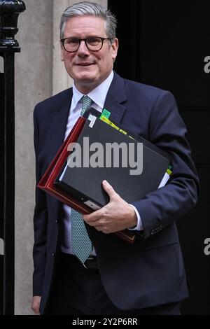 London, Großbritannien. September 2024. Premierminister Sir Keir Starmer verlässt die Downing Street 10 für Fragen des Premierministers im Parlament. Quelle: Imageplotter/Alamy Live News Stockfoto