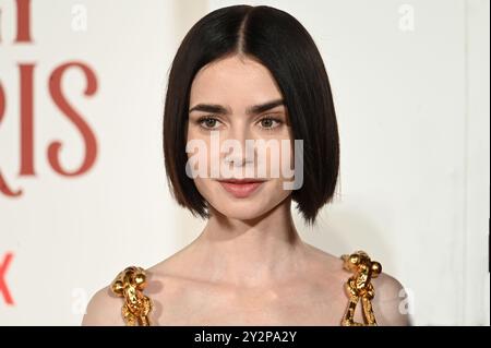 Lily Collins ROME, ITALIEN - 10. SEPTEMBER „Emily in Paris“, 4. Staffel roter Teppich im Space Cinema Moderno Roma am 10. September 2024 in Rom, Italien. Stockfoto