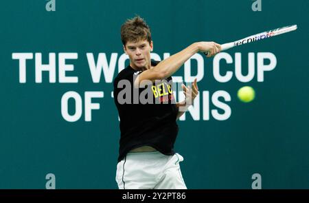 Bologna, Italien. September 2024. Der belgische Alexander Blockx wurde während eines Trainings vor dem zweiten Spiel in der Gruppe A der Davis Cup Finals Gruppenphase am Mittwoch, den 11. September 2024, in der Unipol Arena in Bologna, Italien, vorgestellt. BELGA FOTO BENOIT DOPPAGNE Credit: Belga News Agency/Alamy Live News Stockfoto