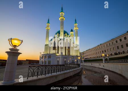 Blick auf die Kul Sharif Moschee in der Septemberdämmerung. Kasan, Republik Tatarstan. Russische Föderation Stockfoto