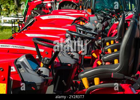 Massey Ferguson Tractors Spielzeug für große Jungen   Pomfret Center, Connecticut, USA Stockfoto