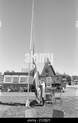 Tatsächlich 32 - 7 - 1971: Ein Tag in einem InnWir verbrachten den Tag zwischen dem 22. Und 23. Juli im Minnesund's Roadside inn. Das gasthaus wurde 1961 eröffnet. Am ersten Tag des Jahres 1961 betrug der Umsatz 1,50. Jetzt ist die Zahl ca. 000 NOK. Foto: Per Ervik / aktuell / NTB ***FOTO NICHT VERARBEITET*** dieser Bildtext wird automatisch übersetzt Stockfoto