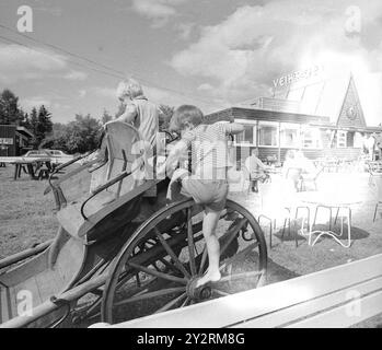 Tatsächlich 32 - 7 - 1971: Ein Tag in einem InnWir verbrachten den Tag zwischen dem 22. Und 23. Juli im Minnesund's Roadside inn. Das gasthaus wurde 1961 eröffnet. Am ersten Tag des Jahres 1961 betrug der Umsatz 1,50. Jetzt ist die Zahl ca. 000 NOK. Foto: Per Ervik / aktuell / NTB ***FOTO NICHT VERARBEITET*** dieser Bildtext wird automatisch übersetzt Stockfoto