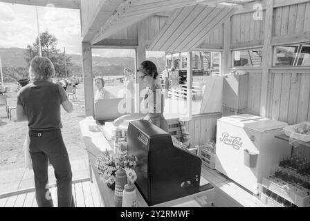 Tatsächlich 32 - 7 - 1971: Ein Tag in einem InnWir verbrachten den Tag zwischen dem 22. Und 23. Juli im Minnesund's Roadside inn. Das gasthaus wurde 1961 eröffnet. Am ersten Tag des Jahres 1961 betrug der Umsatz 1,50. Jetzt ist die Zahl ca. 000 NOK. Foto: Per Ervik / aktuell / NTB ***FOTO NICHT VERARBEITET*** dieser Bildtext wird automatisch übersetzt Stockfoto