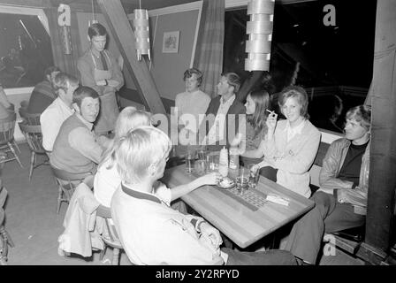 Tatsächlich 32 - 7 - 1971: Ein Tag in einem InnWir verbrachten den Tag zwischen dem 22. Und 23. Juli im Minnesund's Roadside inn. Das gasthaus wurde 1961 eröffnet. Am ersten Tag des Jahres 1961 betrug der Umsatz 1,50. Jetzt ist die Zahl ca. 000 NOK. Foto: Per Ervik / aktuell / NTB ***FOTO NICHT VERARBEITET*** dieser Bildtext wird automatisch übersetzt Stockfoto