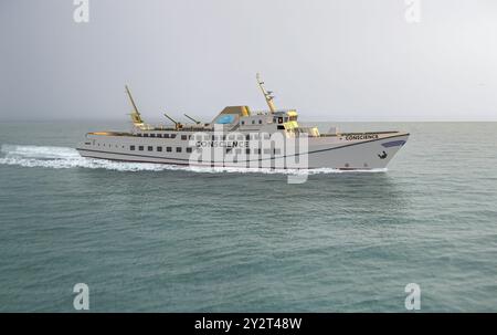 Istanbul, Türkei. 11. September 2024: Exklusiv modellierter Blick auf das GEWISSENSSCHIFF (VICDAN gemisi), das mit der Rumpflackierung von Mavi Marmara & Freedom Flotilla Coalition segelt. Das Passagierschiff wurde 2023 von der türkischen NGO "IHH, humanitäre Hilfsfonds" zusammen mit anderen Schiffen erworben, um die Belagerung von Gaza mit 5500 Tonnen Hilfe für die palästinensische Bevölkerung zu durchbrechen. Im Hafen von Hyadarpasa ist es trotz Schifffahrtsbescheinigungen für 50 Tage blockiert. Nach Monaten gescheiterter Verhandlungen ketteten sich Friedensaktivisten an die Hafentoren und baten um Erlaubnis des Verkehrsministeriums, zu gehen. Quelle: Kevin Izorce/Alamy Live News Stockfoto