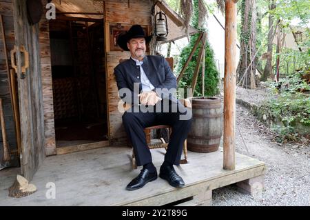 Markus Söder beim Besuch des Cowboy-Clubs Müchen 1913 e.V. anlässlich dessen 111-jährigen Jubiläums. München, 11.09.2024 *** Markus Söder besucht den Cowboy Club Müchen 1913 e V anlässlich seines 111-jährigen Bestehens München, 11 09 2024 Foto:XK.xKriegerx/xFuturexImagex Cowboy soeder 4921 Stockfoto