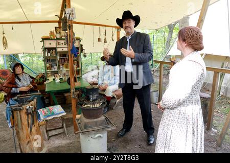 Markus Söder beim Besuch des Cowboy-Clubs Müchen 1913 e.V. anlässlich dessen 111-jährigen Jubiläums. München, 11.09.2024 *** Markus Söder besucht den Cowboy Club Müchen 1913 e V anlässlich seines 111-jährigen Bestehens München, 11 09 2024 Foto:XK.xKriegerx/xFuturexImagex Cowboy soeder 4935 Stockfoto