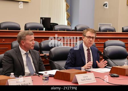 Washington, Usa. September 2024. Amb. Lincoln Bloomfield Jr., ehemaliger Assistant Secretary of State for Political and Military Affairs, spricht bei einem Briefing des Kongresses. Briefing des Kongresses im Repräsentantenhaus der USA über die Bedrohungen des iranischen Regimes, einschließlich regionaler Destabilisierung, Terrorismus, Atomwaffen und innerstaatlicher Repression. Quelle: SOPA Images Limited/Alamy Live News Stockfoto