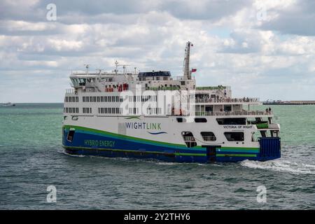 Die Wiglink isle of wight Fähre victoria of wight überquert den solent von portsmouth nach Fishbourne auf der Insel Stockfoto