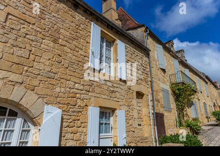 Alte Häuser der mittelalterlichen Stadt Domme in der Dordogne, Frankreich Stockfoto