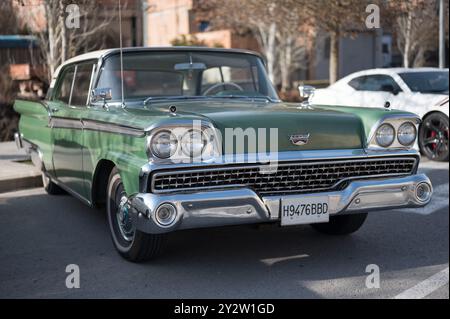 Der Ford Fairlane 500 Galaxie gehört zur ersten Generation des Ford Galaxie und zur zweiten Generation des Ford Fairlane Stockfoto