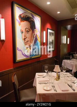 Capital Grille ist ein beliebtes gehobenes Steakhaus im MetLife-Gebäude, New York City, USA 2024 Stockfoto