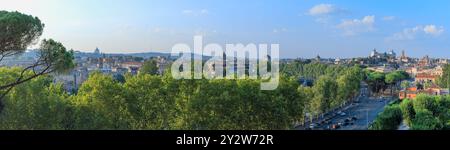 Rom Stadtbild vom Orangengarten (Giardino degli Aranci) auf dem Aventine Hügel, Italien. Stockfoto