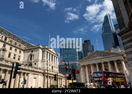 Die Bank of England in der Threadneedle Street in der City of London ist die Zentralbank des Vereinigten Königreichs in London Stockfoto