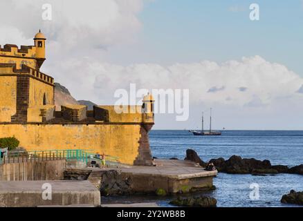 Die Festung Madeiras in der Hauptstadt Funchal wurde 1614 erbaut und beherbergt heute Ein Museum, Ausstellungen und Ein Restaurant Stockfoto