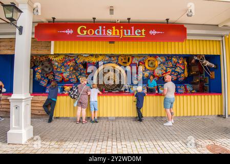 Göteborg, Schweden - 16. Juni 2018: Glücksrad Godishjulet im Vergnügungspark Liseberg. Stockfoto