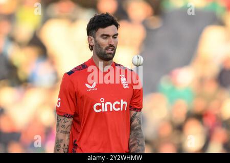 Southampton, Großbritannien. September 2024. Reece Topley aus England bereitet sich auf das erste Spiel der Vitality IT20 Series England gegen Australien im Utilita Bowl, Southampton, Vereinigtes Königreich, 11. September 2024 (Foto: Craig Thomas/News Images) in Southampton, Vereinigtes Königreich, am 11. September 2024 vor. (Foto: Craig Thomas/News Images/SIPA USA) Credit: SIPA USA/Alamy Live News Stockfoto