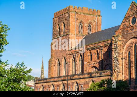 Shrewsbury Abbey ist ein ehemaliges Benediktinerkloster aus dem 11. Jahrhundert in Shrewsbury, Shropshire, Großbritannien Stockfoto