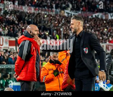 Der River Plate Atlético Club tritt beim CONMEBOL Libertadores Cup im Mas Monumental Stadium an. Stockfoto