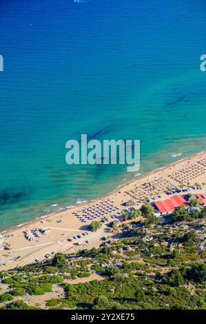 Tsambika Beach - Blick vom Kloster Panagia Kyra Psili - Paradies Küste Landschaft von Rhodos - Reiseziel in Griechenland Stockfoto