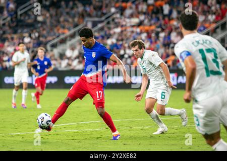 Cincinnati, Ohio, USA, 10. September 2024.USMNT Mittelfeldspieler Malik Tillman (17). Die USMNT spielt Neuseeland in einem internationalen Freundschaftsspiel im TQL Stadium in Cincinnati, Ohio. Quelle: Kindell Buchanan/Alamy Live News Stockfoto