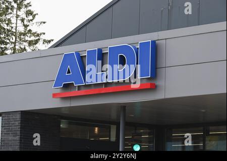 Logo, Schriftzug des Discounter ALDI NORD auf einem Schild an einer Filiale *** Logo, Schriftzug des Discounters ALDI NORD auf einem Schild im Geschäft Stockfoto