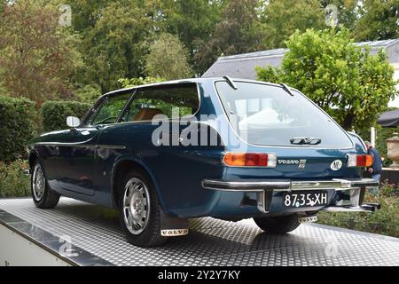 Soestdijk, Niederlande - 1. September 2023: Ein klassischer Volvo 1800 es Stockfoto