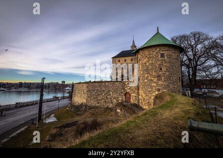 Oslo - 12. Februar 2023: Die historische epische Festung Akershus i Oslo, Norwegen Stockfoto