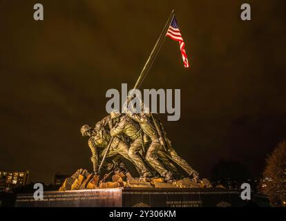 Das Marine Corps war Memorial zeigt die Aufrichtung der Flagge in Iwo Jima im Zweiten Weltkrieg in Washington DC Statue, die 1954 fertiggestellt wurde Stockfoto