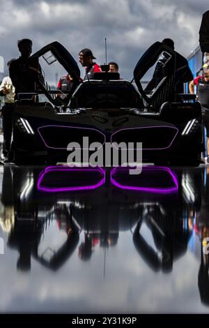 Shizuoka, Japan, 12.09.2024, 15 VANTHOOR Dries (bel), MARCIELLO Raffaele (SWI), WITTMANN Marco (ger), BMW M Team WRT, BMW Hybrid V8 #15, Hypercar, Ambiance während der 6 Stunden von Fuji 2024, 7. Runde der FIA Langstrecken-Weltmeisterschaft 2024, vom 13. Bis 15. September 2024 auf dem Fuji Speedway in Oyama, Shizuoka, Japan Stockfoto