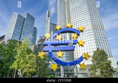 Euro Logo, Eurotower, EZB, Kaiserstraße, Frankfurt am Main, Hessen, Deutschland Stockfoto