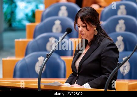 10. SEPTEMBER 2024 Niederländisch Tweede Kamer Plenardebatte DEN HAAG, NIEDERLANDE - 10. SEPTEMBER: Sandra Palmen NSC während der Plenardebatte im Tweede Kamer am 10. September 2024 in den Haag Tweede Kamer Niederlande den Haag Tweede Kamer Niederlande Inhalte können nicht direkt oder indirekt über Dritte weiterverbreitet werden. Copyright: XJohnxBeckmannx Stockfoto