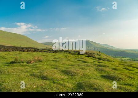 Twmpa bedeutet einen Hügel in Walisisch und ist Teil des Black Mountain National Park, der vom Hay Bluff Parkplatz Wales im Mai 2024 stammt. Stockfoto