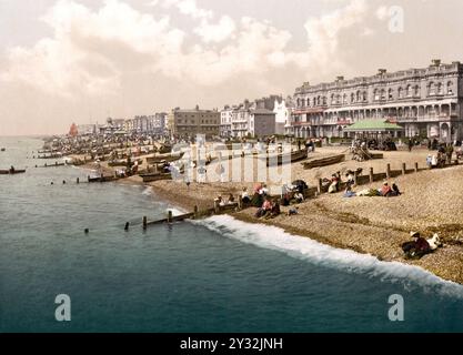 Der Strand mit Blick nach Westen, Worthing, England / The Beach Looking West, England, Historisch, digital restaurierte Reproduktion von einer Vorlage aus dem 19. Jahrhundert, 1880, Datum nicht angegeben Stockfoto