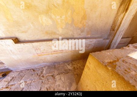 Ägypten, Sakkara, Grab von Horemheb, Nordwand des Innenhof, Bestattungsriten. Stockfoto